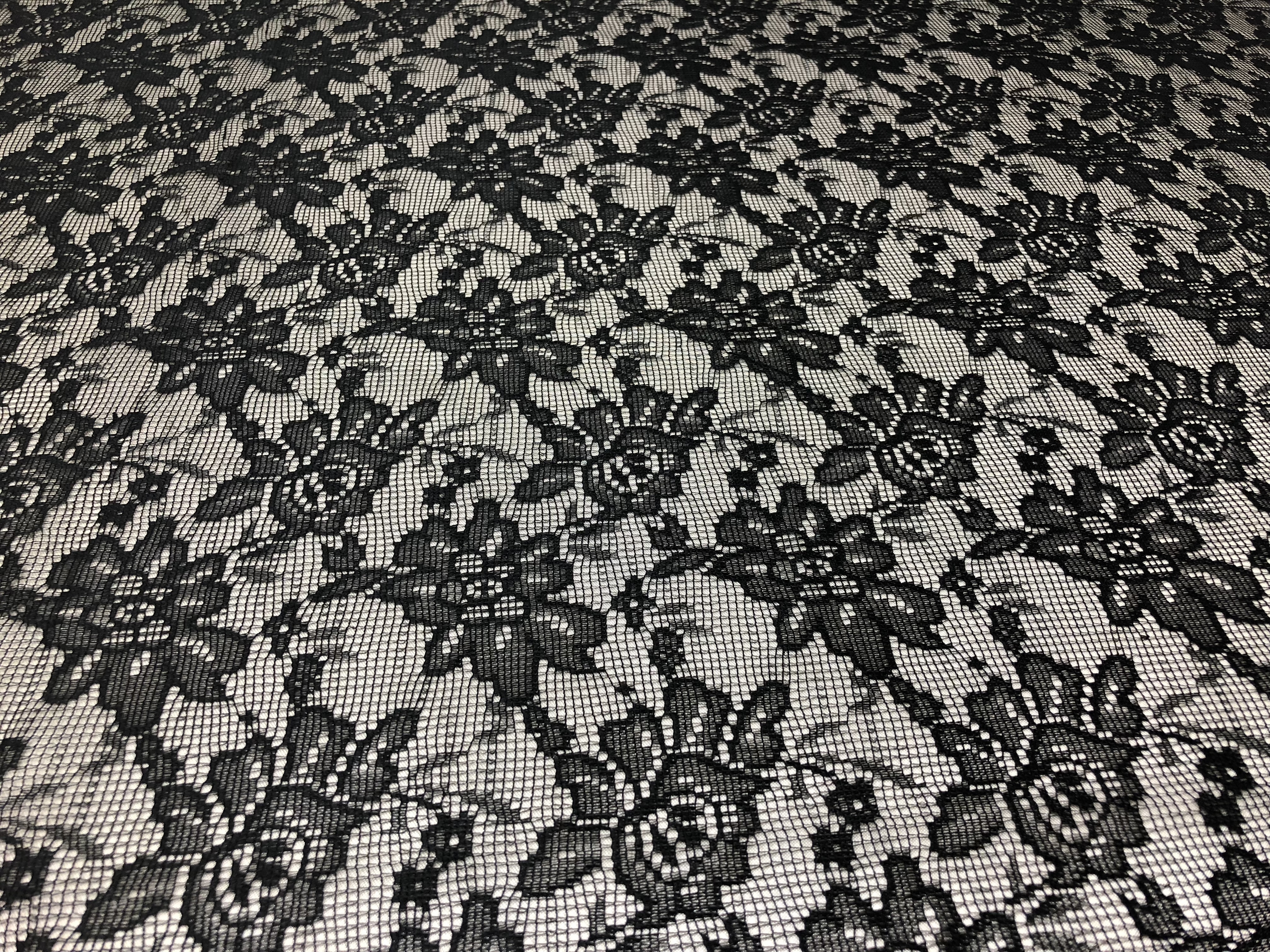 Scalloped Lace – Black – Simply Perfect Decor